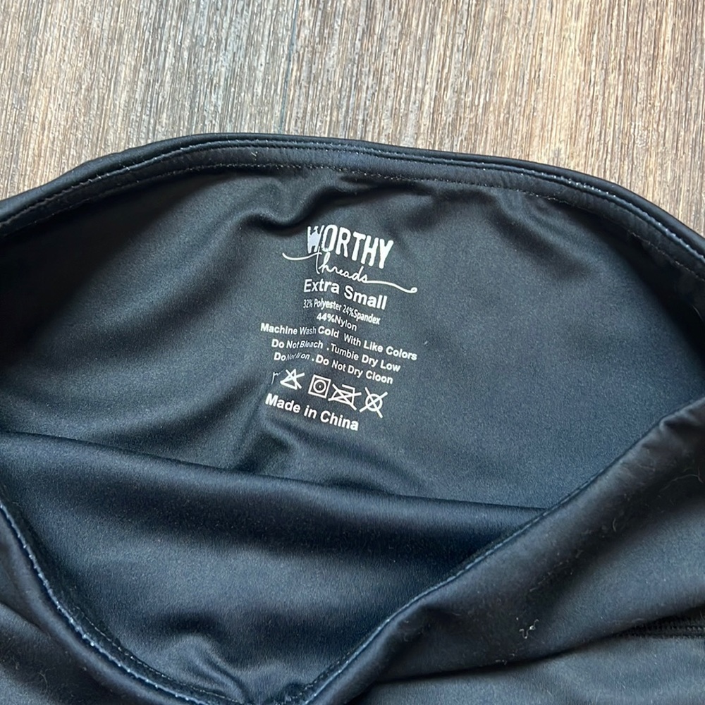 Worthy Threads Leggings - Picture 4 of 5